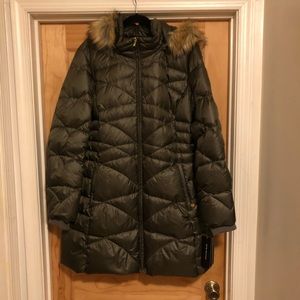Brand NEW Jones New York Puffer Coat